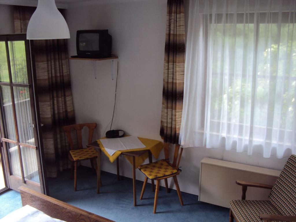 Hotel-Garni Kaiserhof Рауріс Номер фото