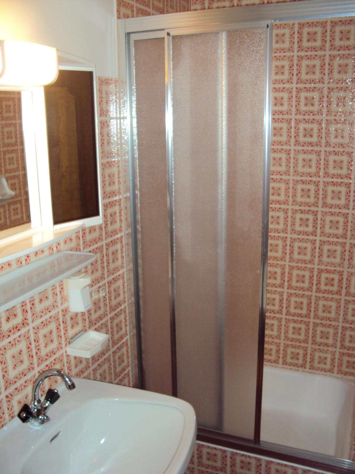 Hotel-Garni Kaiserhof Рауріс Екстер'єр фото