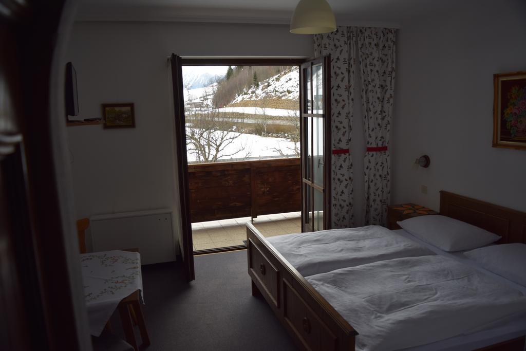 Hotel-Garni Kaiserhof Рауріс Екстер'єр фото