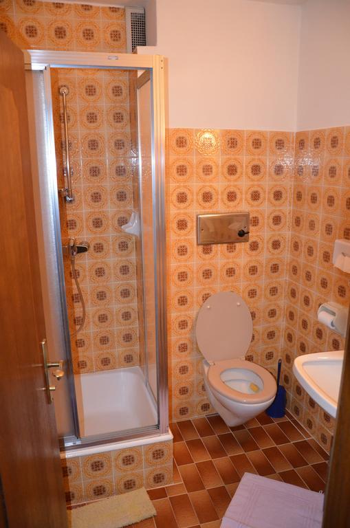 Hotel-Garni Kaiserhof Рауріс Екстер'єр фото